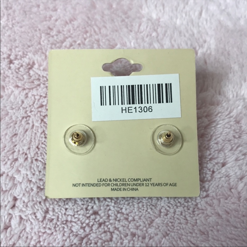 3/$25 🧜♀️NWT ABSOLUTELY ADORABLE Snowman ☃️ earrings - Picture 2 of 2